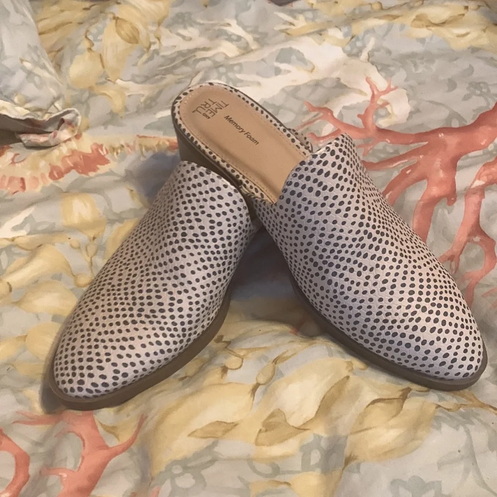 Time and Tru Women's Black and White Polka Dot Mules - Picture 4 of 4